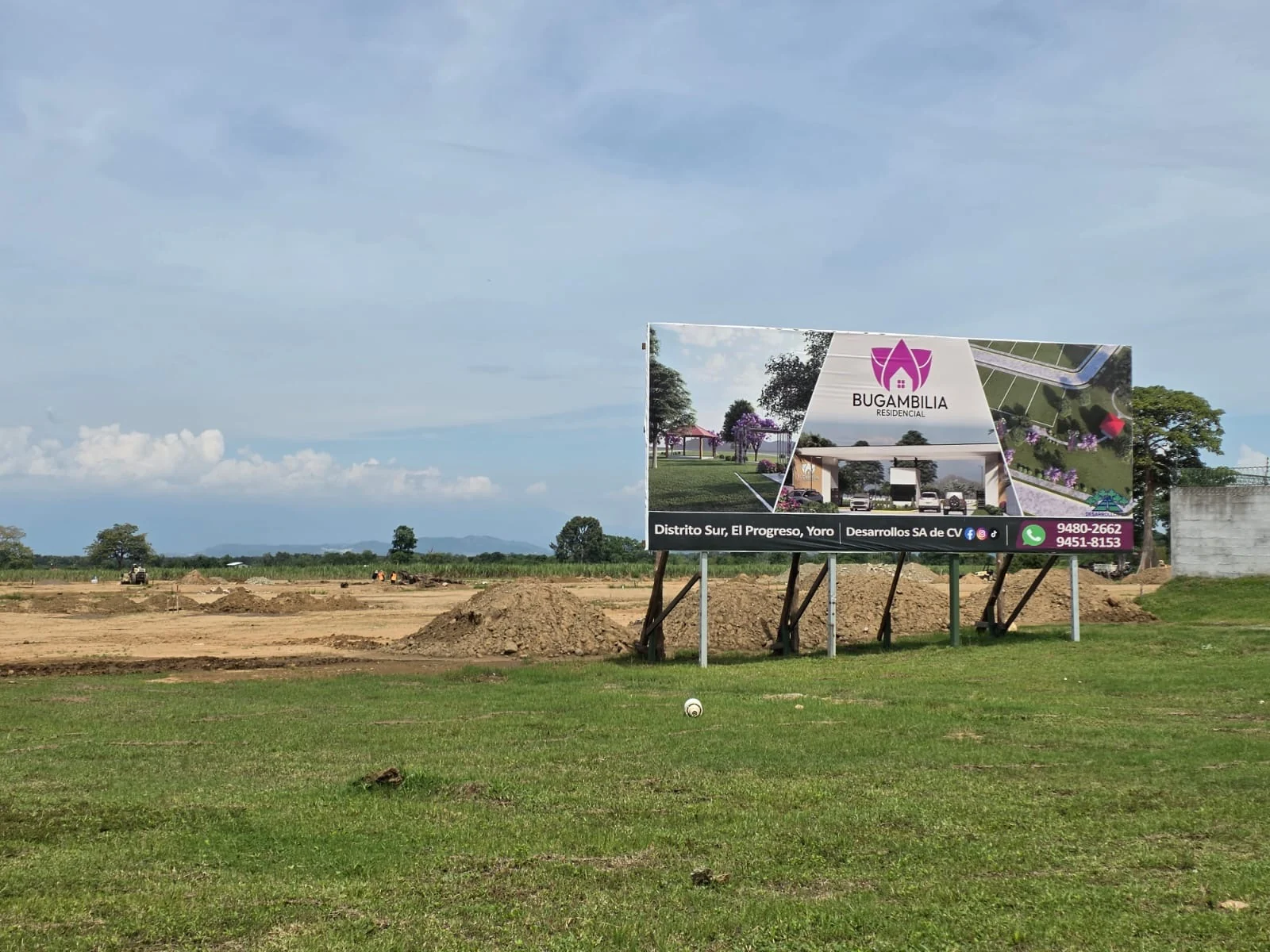 Valla publicitaria de Residencial Bugambilia