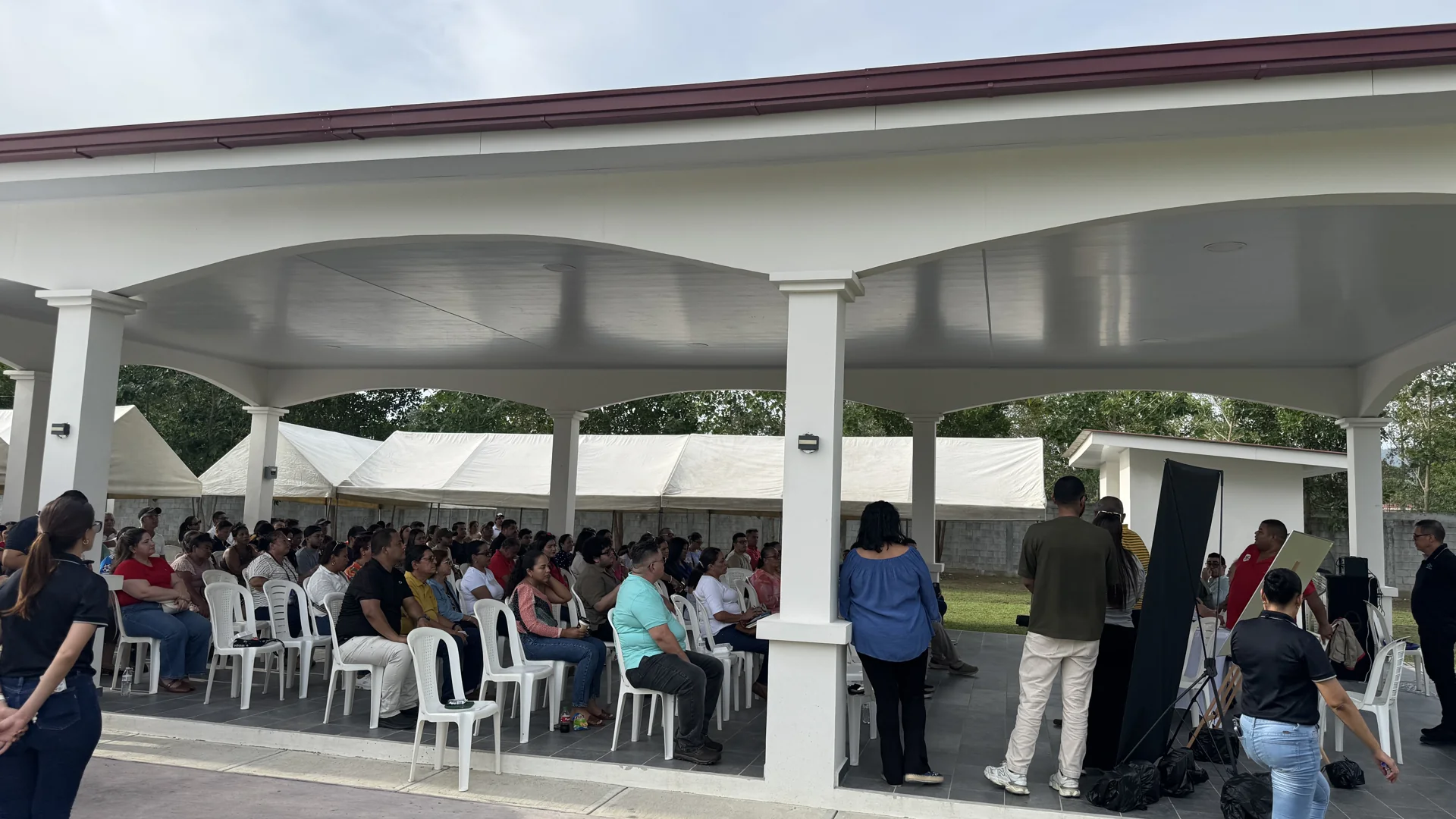 Entrega de la asociación de vecinos de Los Prados, junio 2026 (3)